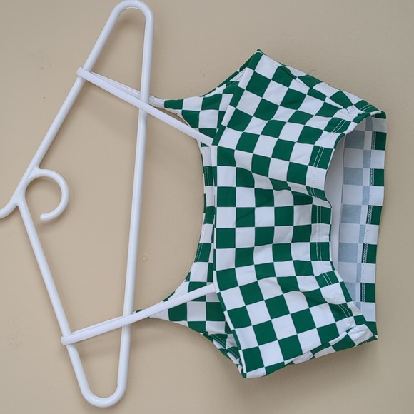 14" PTP Green and White Checkered Cropped Top Interior Bra with Removable Pads - Picture 5 of 7